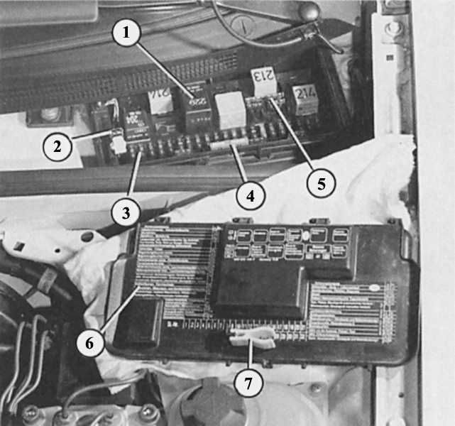 Реле дворников ауди 80 б3 где находится фото